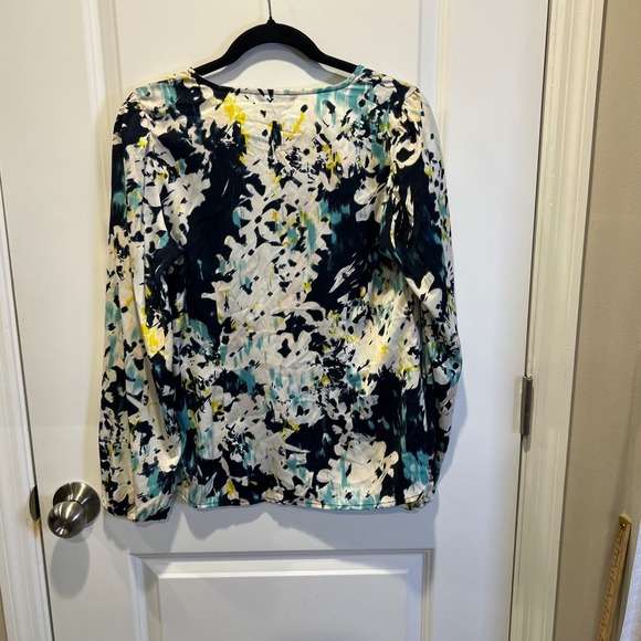 Banana Republic Abstract Floral Blouse V Neck Ruched Long Sleeve‎ M NWT - Picture 6 of 9